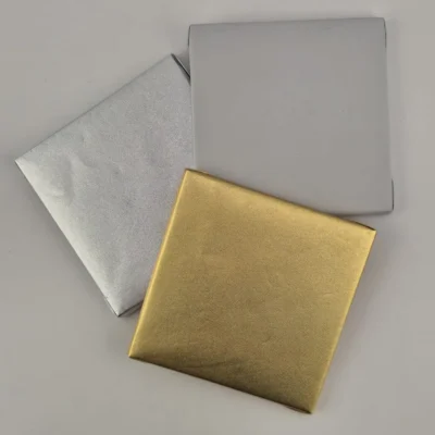 LEE Milk Chocolate with Hazelnut (8x8 cm)